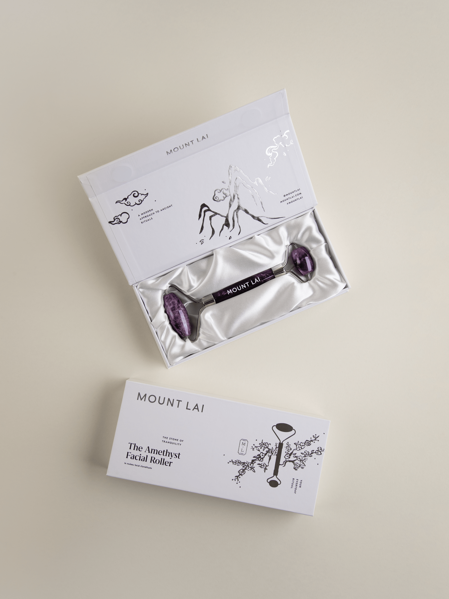De-Puffing Amethyst Facial Roller In Box with silk packaging