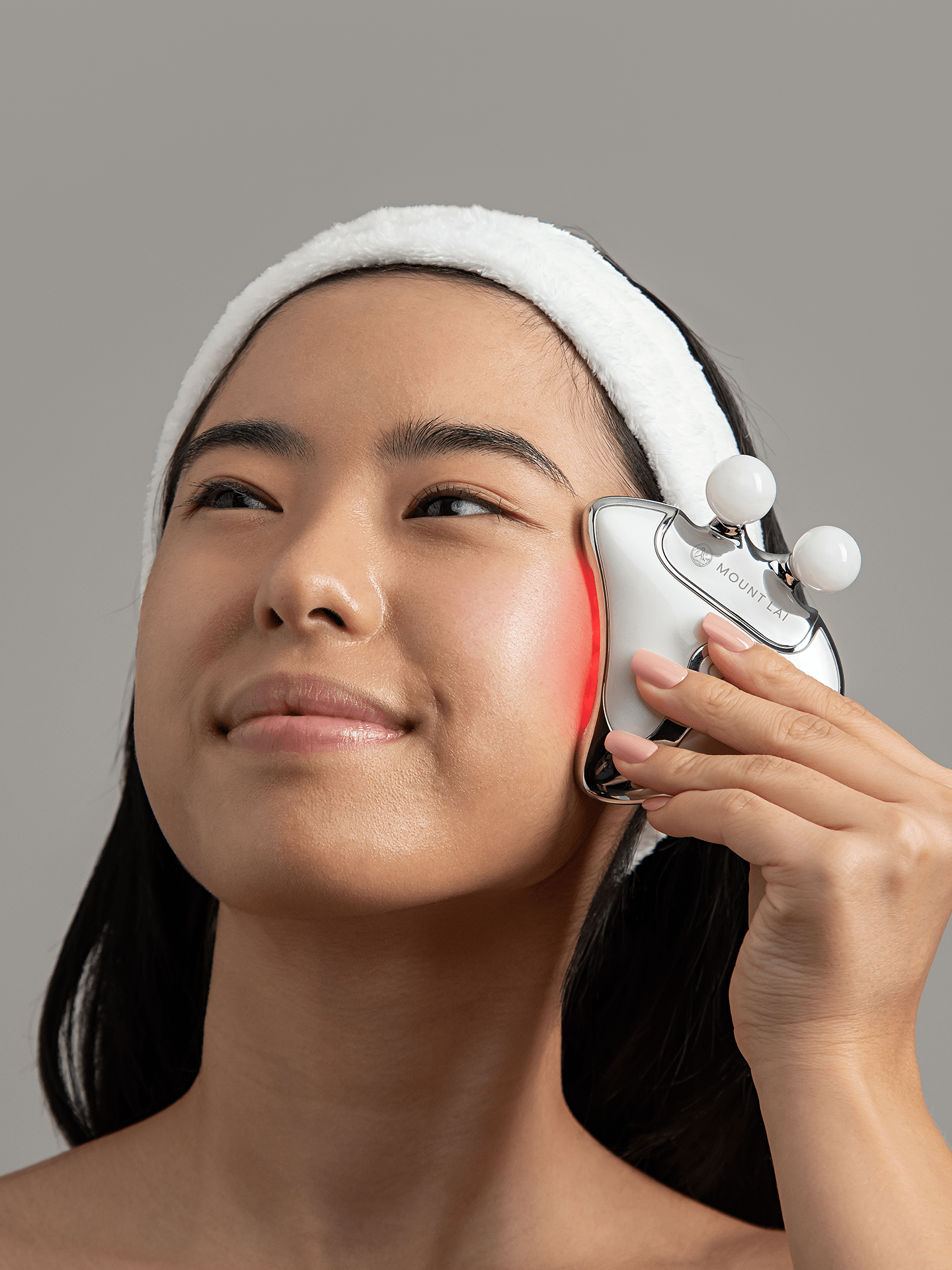 The Vitality Qi LED Gua Sha Device with Protective Pouch Mount Lai The Vitality Qi LED Gua Sha Device with Protective Pouch Mount Lai